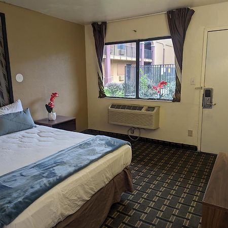 Southern Comfort Hotel 圖爾薩 外观 照片