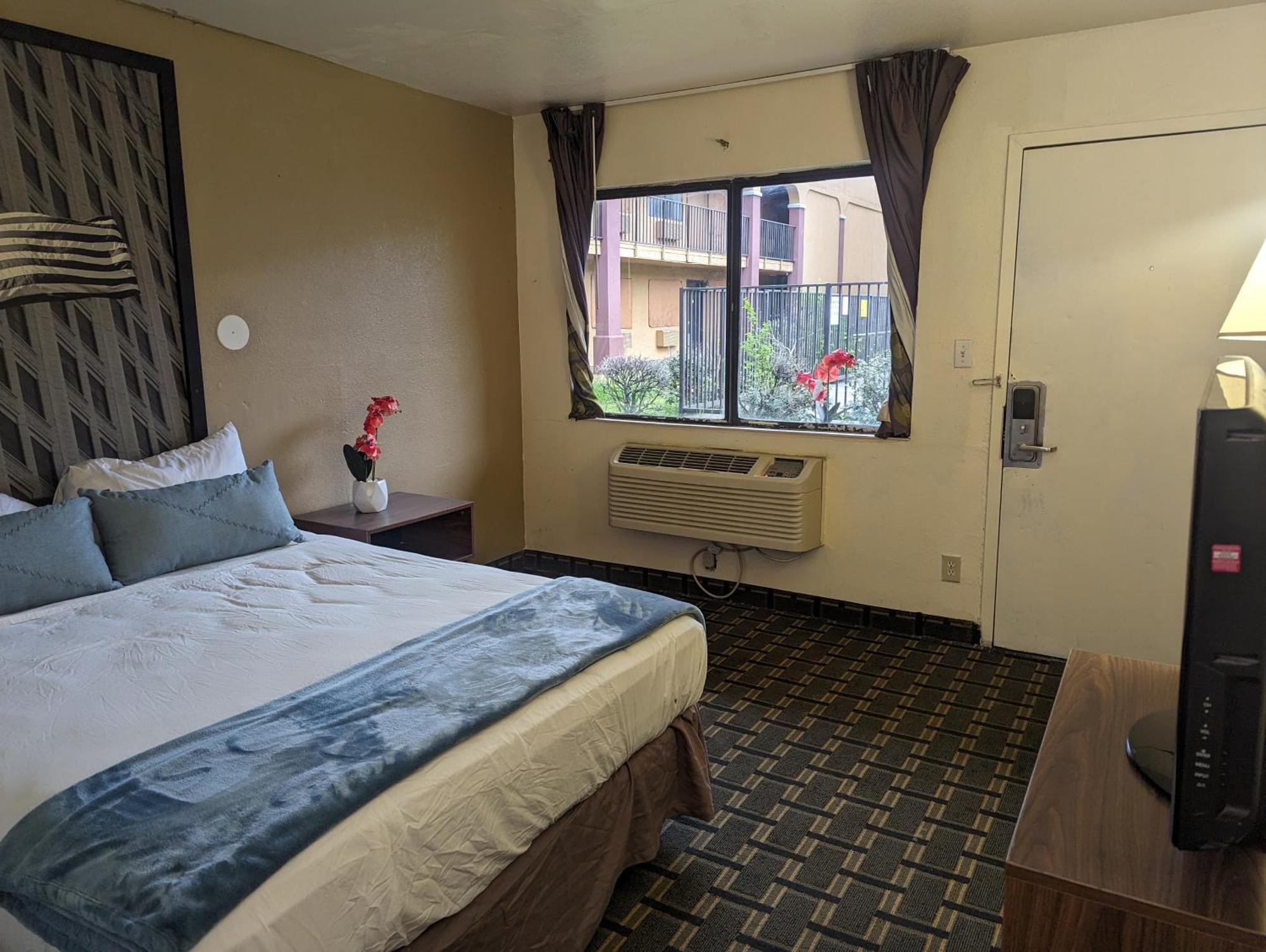 Southern Comfort Hotel 圖爾薩 外观 照片